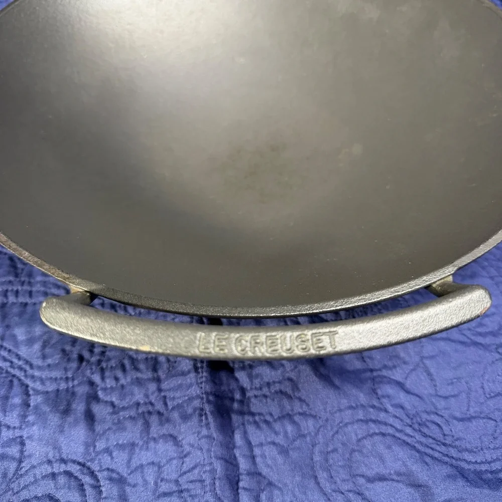 Le Creuset Cast Iron Wok 14.25 Inch Gray Matte Black Enamel Dual Handle Pan